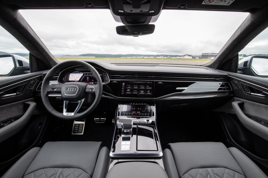 Торпедо Audi SQ8 TDI 2019 года  (WW) (фото 50 из 79)